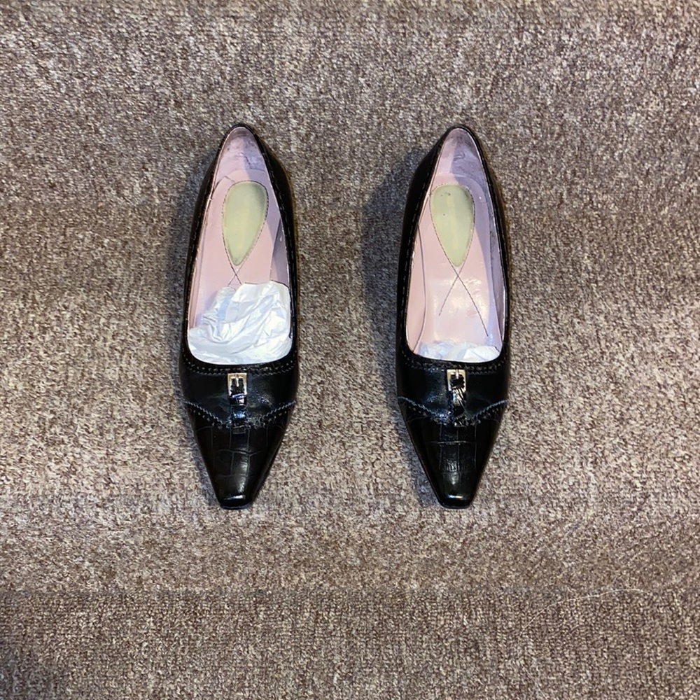 ♠️EUC Liz Claiborne Genuine Leather Pumps